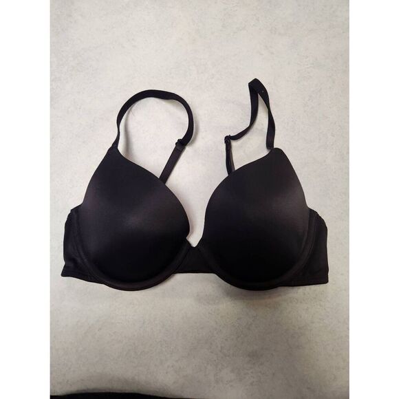 Victoria's Secret PINK Size 32C Wear Everywhere T-Shirt Bra Lightly Lined - Picture 1 of 4